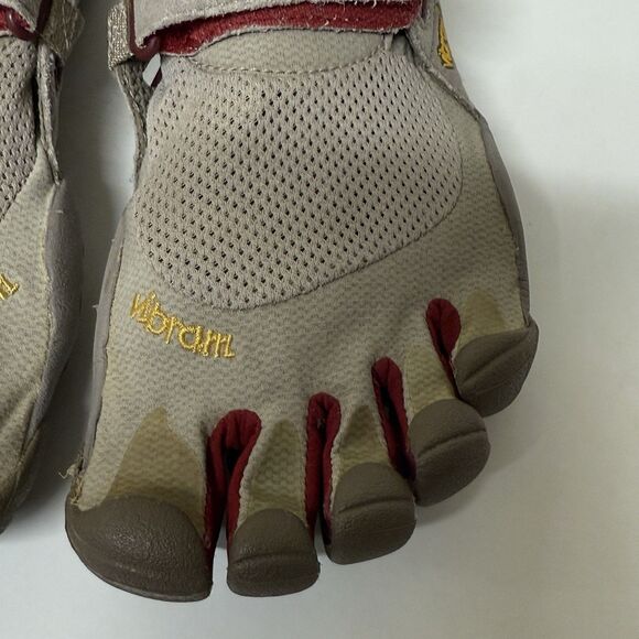 Vibram Fivefingers W4423 Gray Red Barefoot Running Shoes Women 36 GUC - Picture 5 of 12